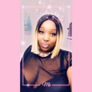 Meet your Posher, Monique